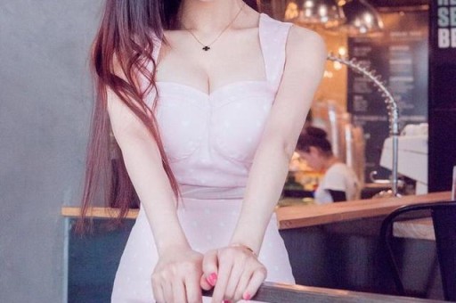 网红多肉饱饱赠覃海洋名表均为假货网友：覃海洋太惨了